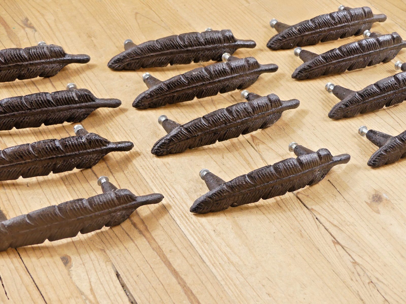 12 Drawer Pulls W/ Screws Handles Knobs Rustic Feather Cast Iron Dresser Kitchen