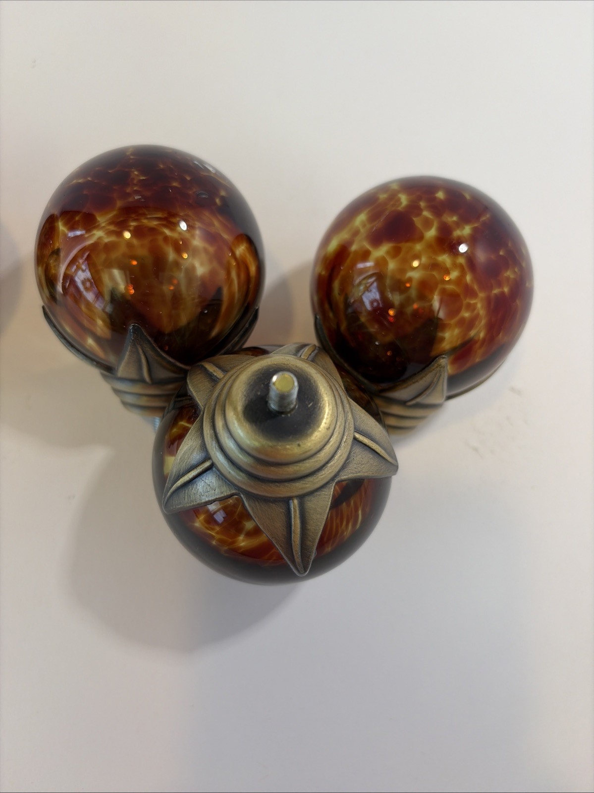 4 Vtg Spotted Amber Glass Tortoise Shell Brass Door Knob Drawer Pull Finial