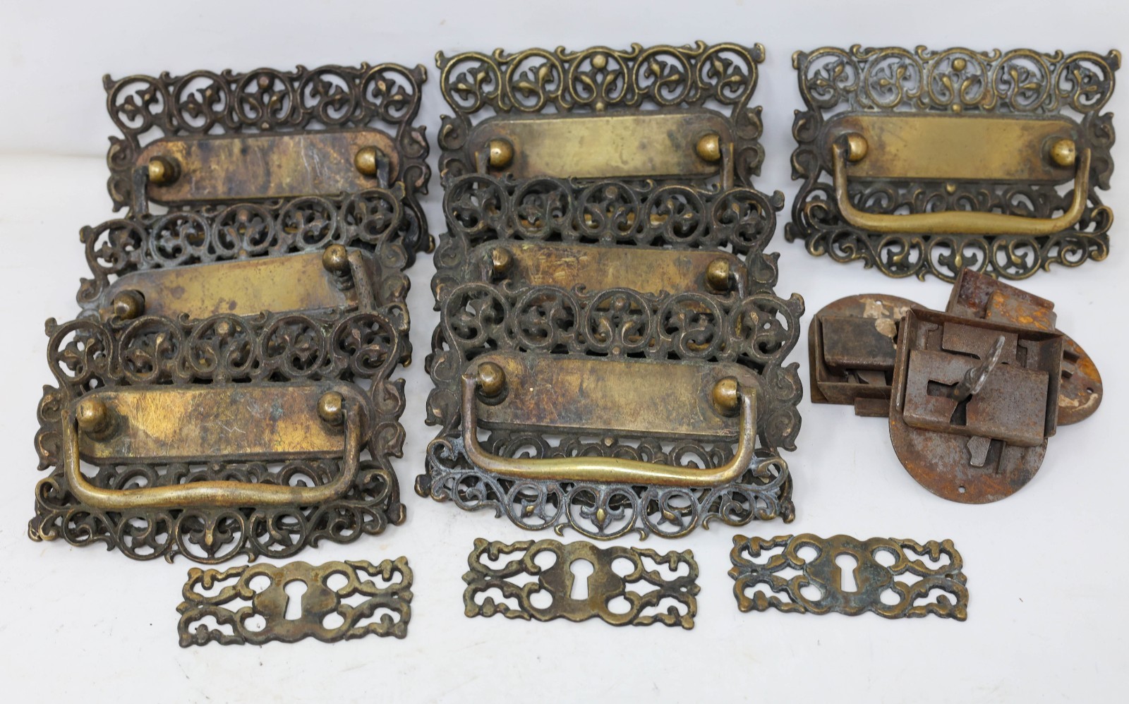 14-Pce Set Antique GRB Brass Bar Drawer Pulls Handles, Key, Locks, & Escutcheons