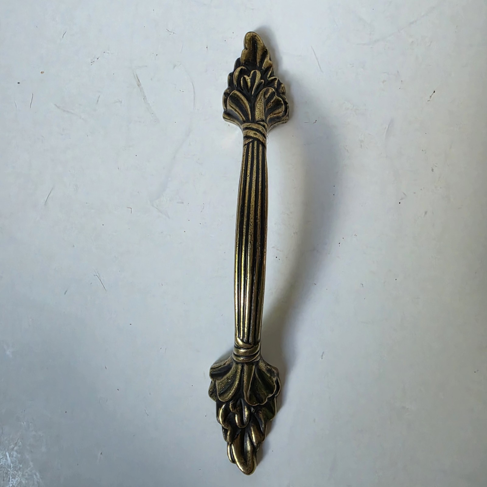 Vintage Amerock Handle Drawer Cabinet Pull 1330 Brass French Design Lot Of 11
