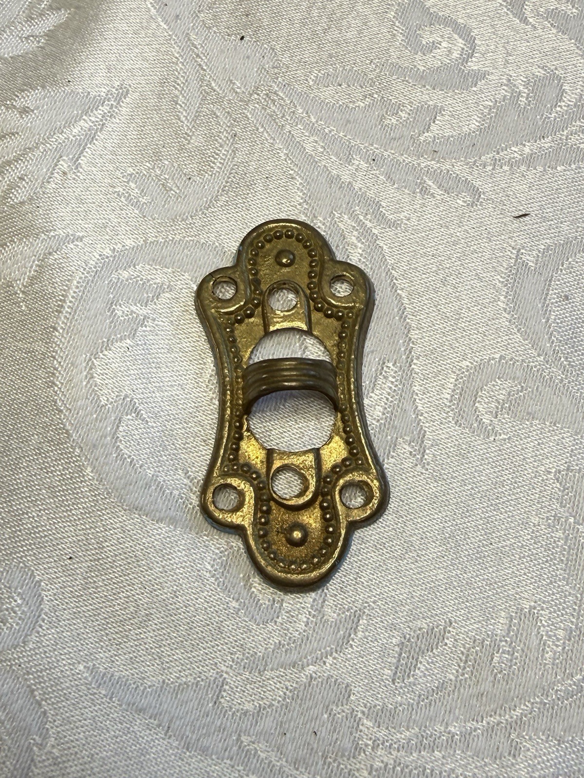LOT OF MISCELLANEOUS HARDWARE. Drawer Pulls, Hinges, Keys