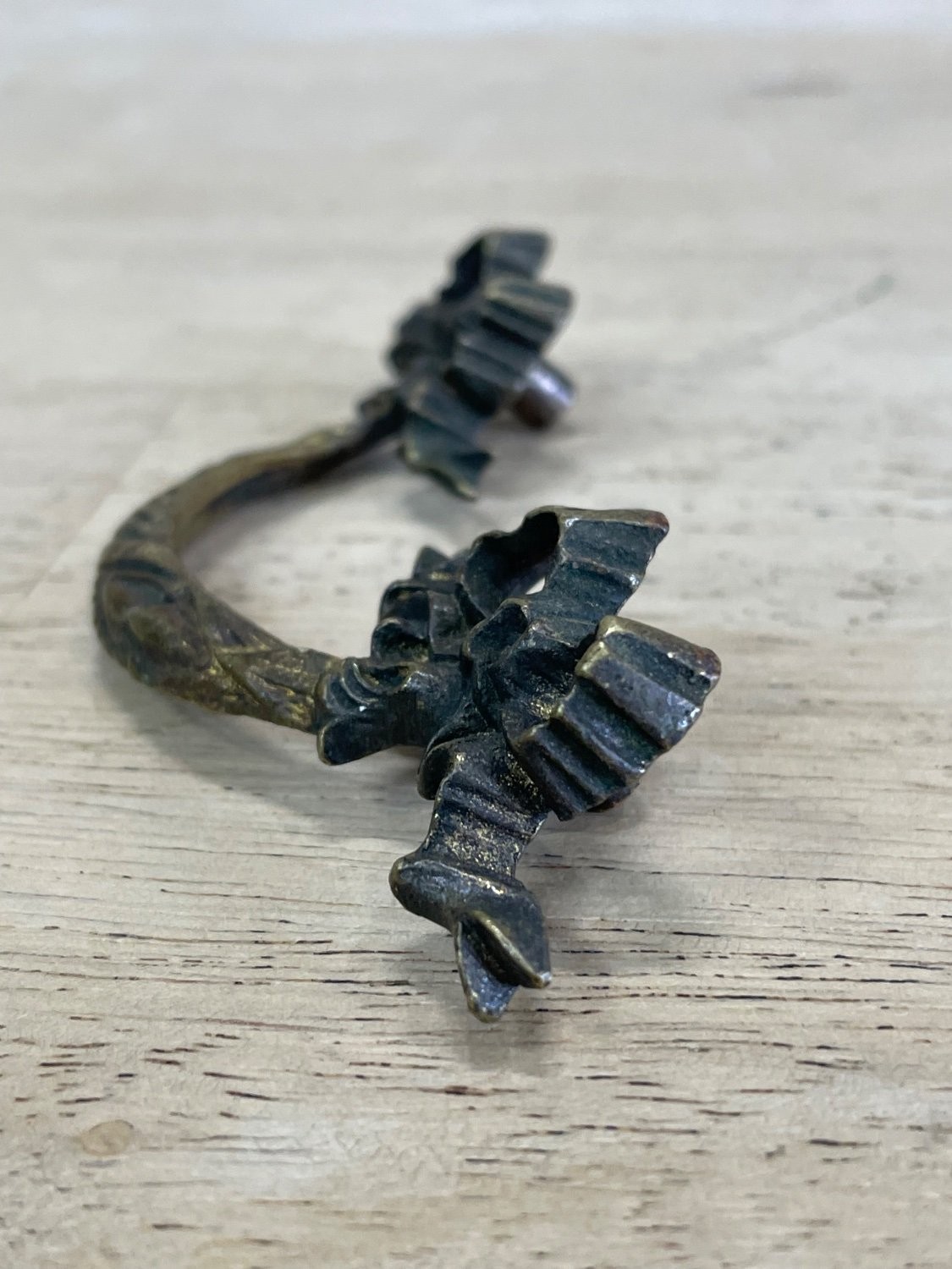 Vintage Antique Brass Drawer Pull Ribbon Bow Laurel Leaf French Provincial