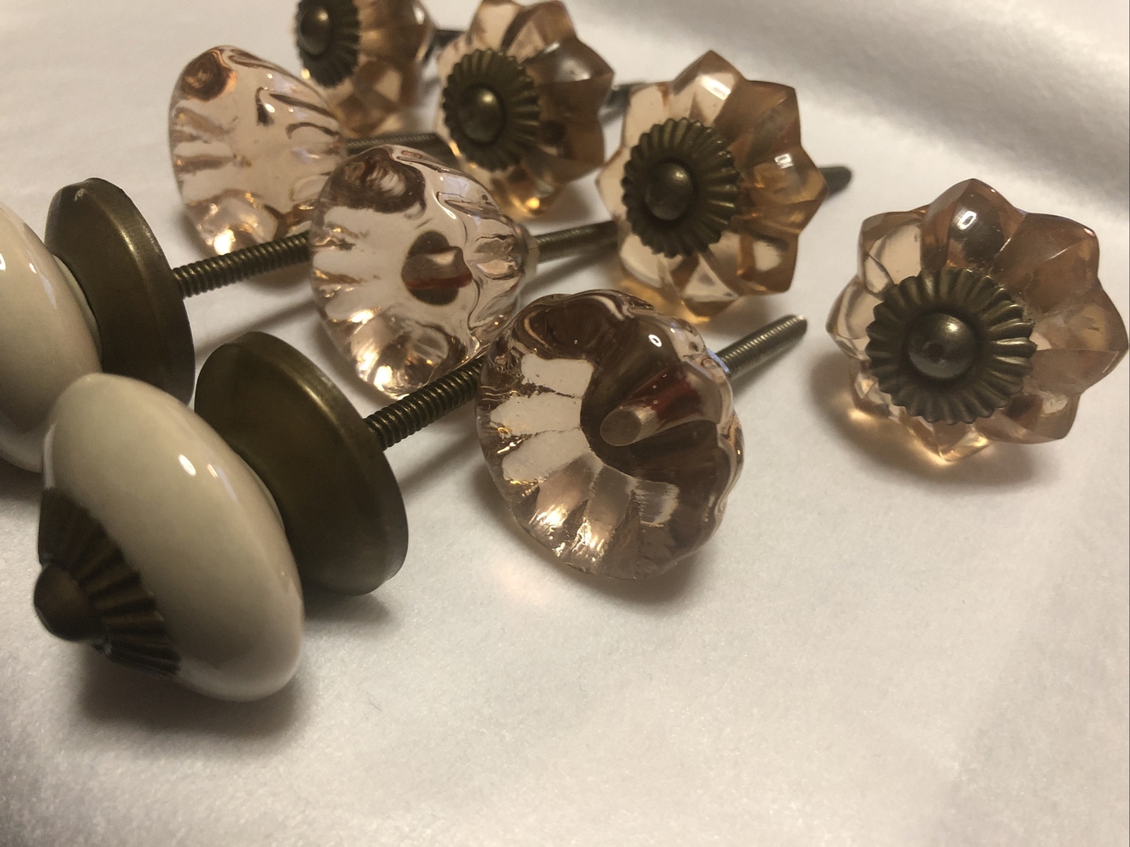 Beautiful Vintage Cabinet Drawer Knobs Pulls 4 Pink 3 Rose and 2 White.