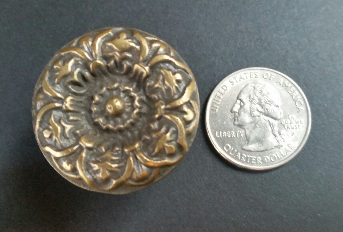 4 x Antique Vict. Style Solid Brass ROUND KNOBS Ornate FLORAL 1-1/4″ dia. #K25