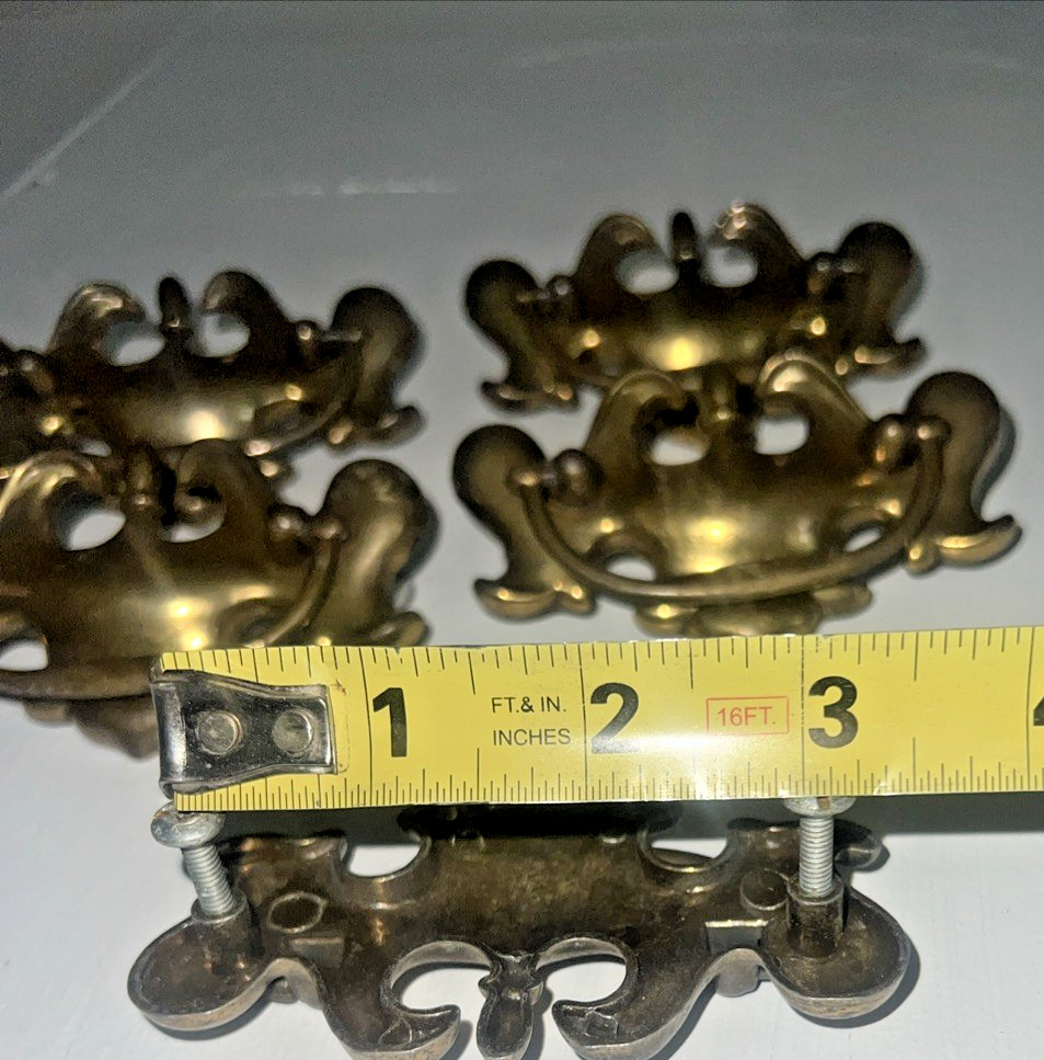 Chippendale Colonial Brass Antique Hardware Batwing Drawer Pulls Handles 5 Total