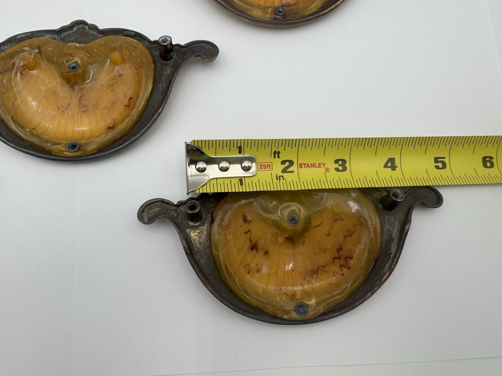 5 Antique Keeler Brass Waterfall Shell Handle Bakelite Dresser Pulls Beautiful