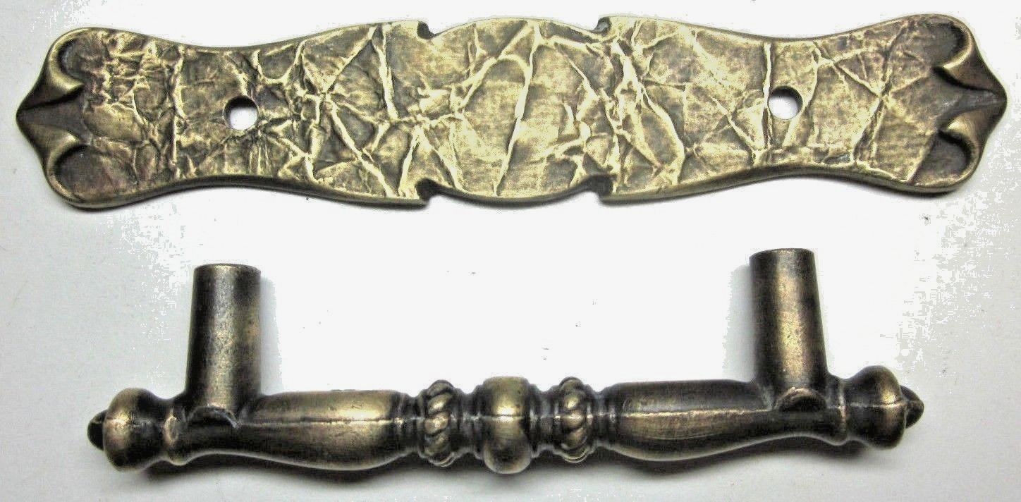 Amerock 176 Carriage 1971 Dark Hammered Brass Pull Handle & Backplate 3″ Centers