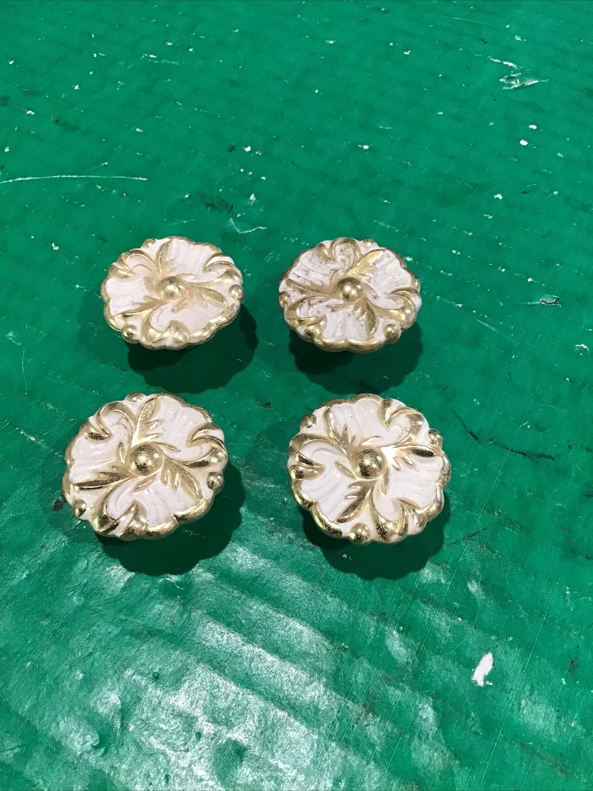 Lot of 4 Vintage 1960 Amerock Floral Cabinet Drawer Pulls/Knobs – White/ Brass
