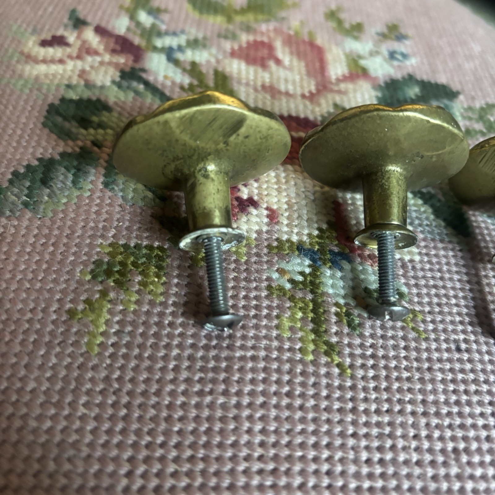 Vintage 60s Brass Ornate Drawer Pulls Floral Cabinet Knobs Round Set of 3 A5739