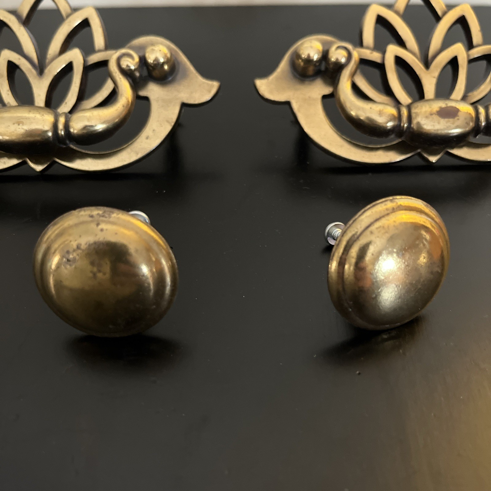 Vtg Chippendale Style Drawer Pulls and knobs Drop Handle Gold Brass Traditional