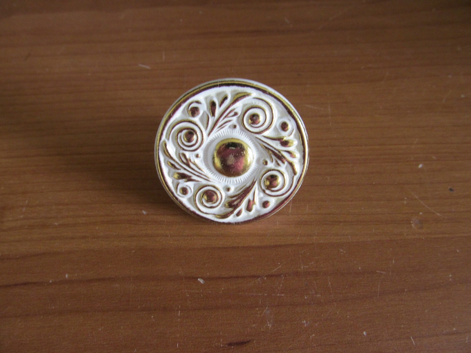 VTG White & Brass Knob Cabinet Pull Round 1 1/2″