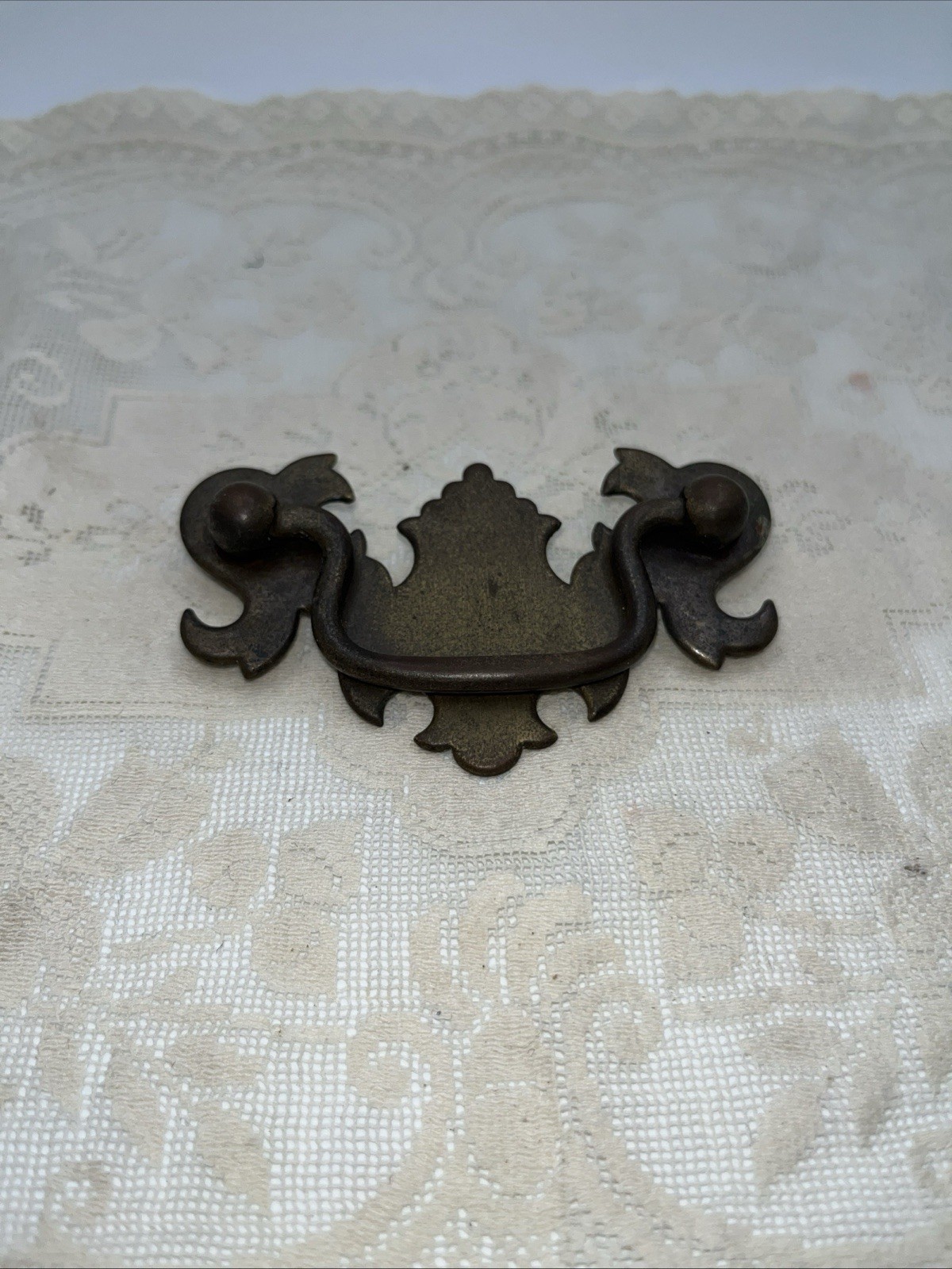 Furniture Pulls Handles Brass Bakelite Vintage Lot Of 13 Hardware Mixed