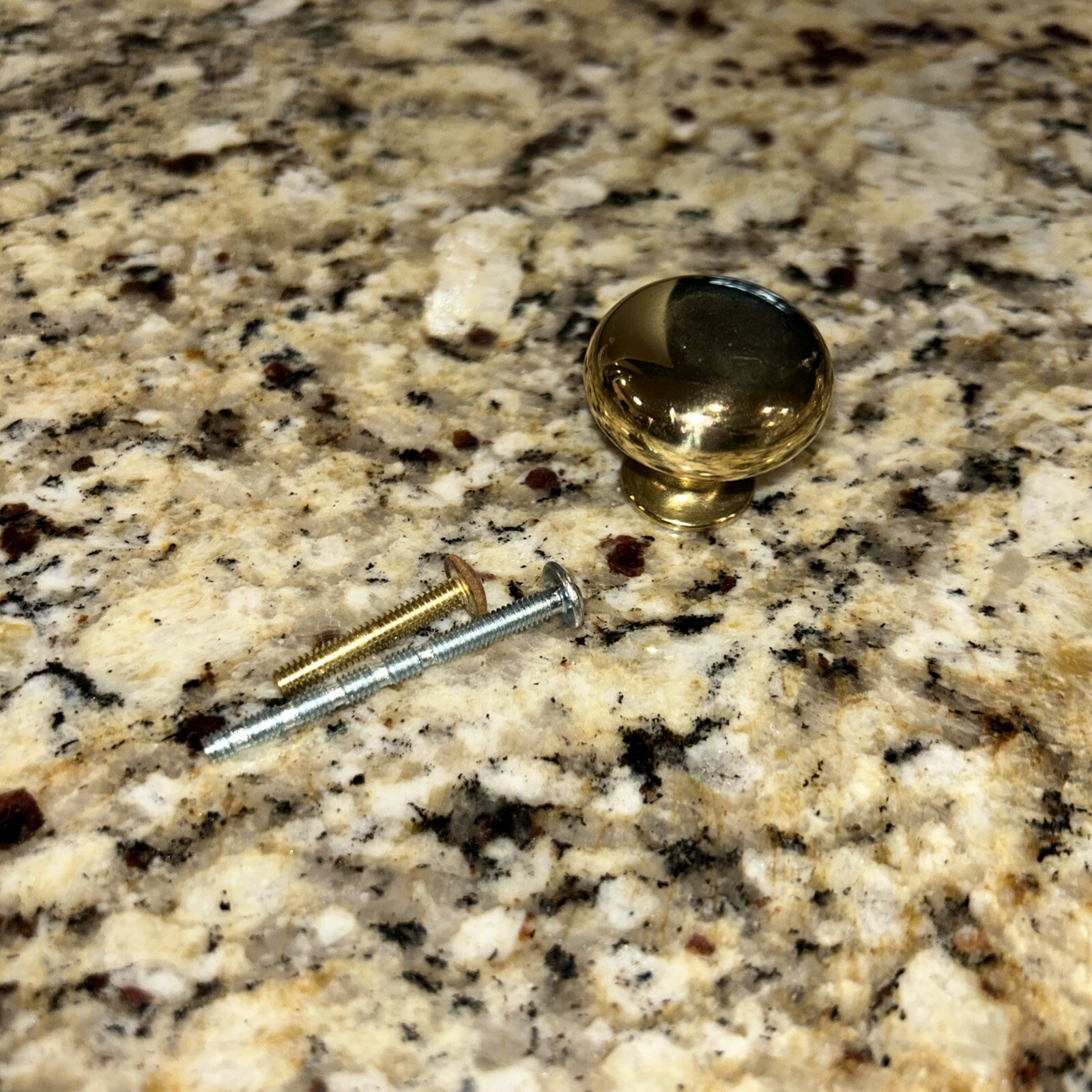 Lot of 6 – Round Drawer Pulls Knobs Solid Brass Handle Heavy duty Pull 1 1/4″