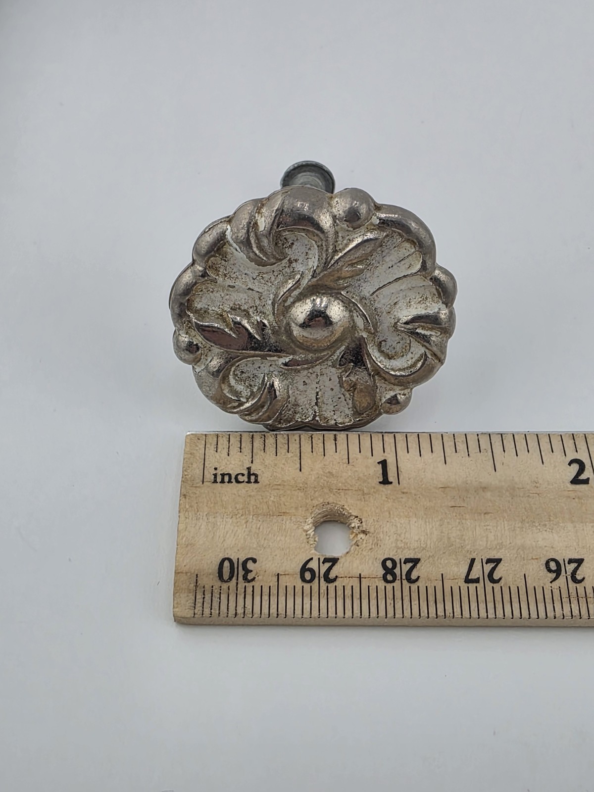 Vtg 1960 Floral Drawer Pull Door Knobs (3) 2 White/Silver Tone, 1 Gold Tone