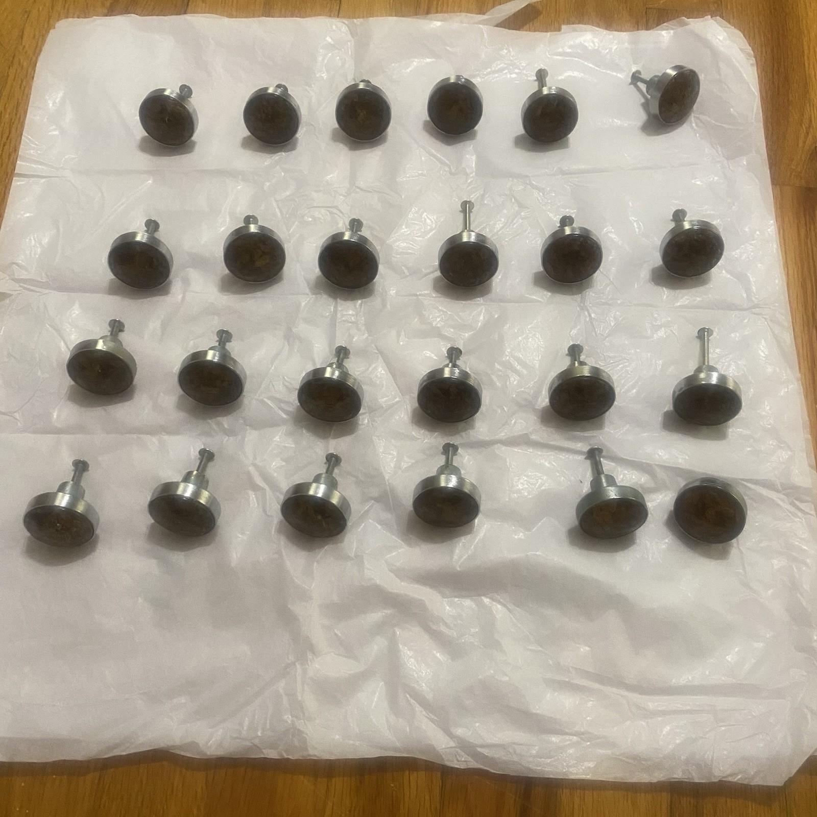 Retro 1970s Amber Resin Cabinet Pulls Hardware with Screws – Lot of 24″