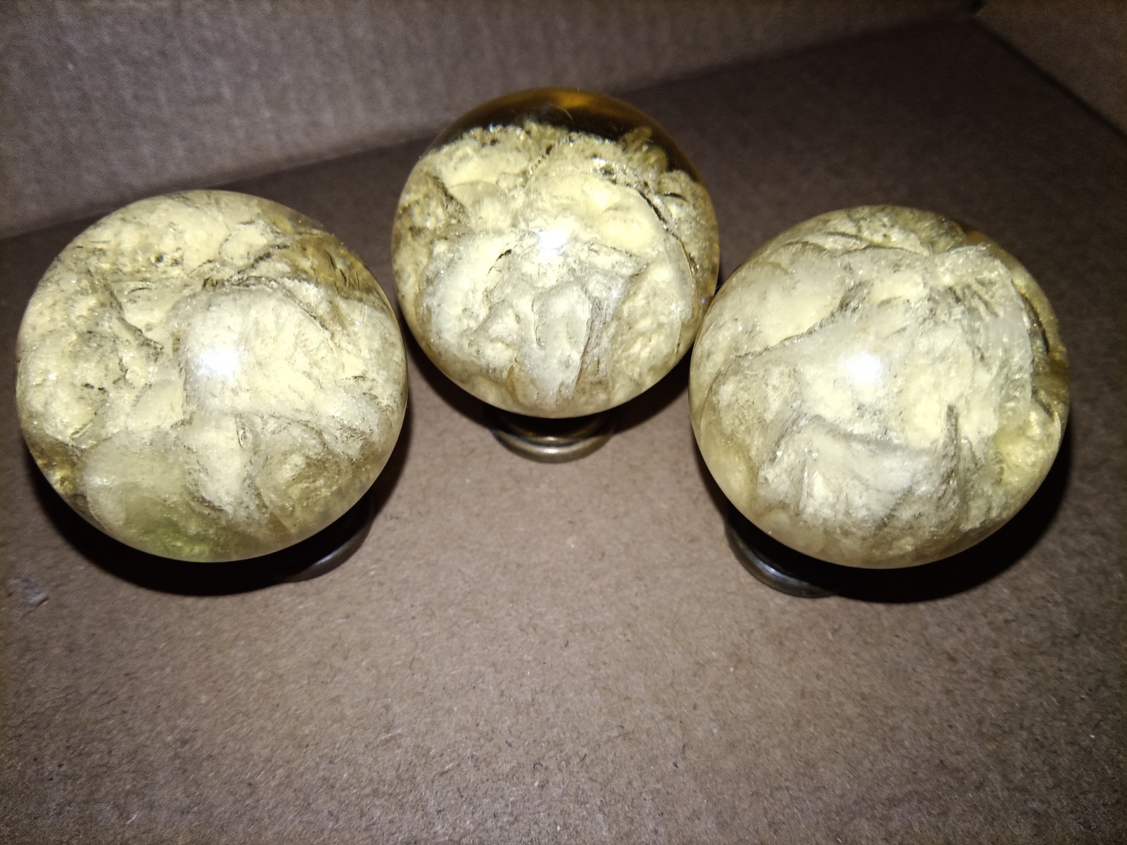 (19) Ruth Richmond vintage drawer pull knobs