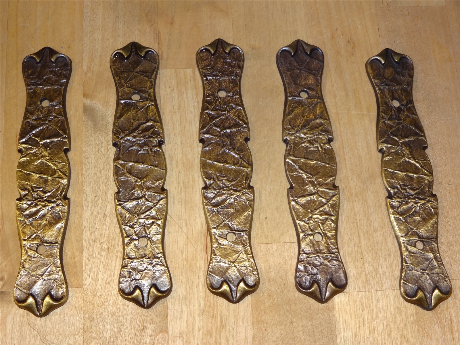 5 Vintage AMEROCK Carriage House Antique English Drawer / Cabinet Pulls
