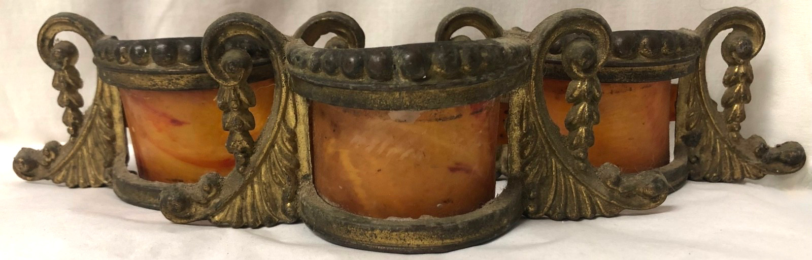 WATERFALL DRESSER PULL ART DECO BOW BUTTERSCOTCH BAKELITE IN CAST METAL VNTG SET