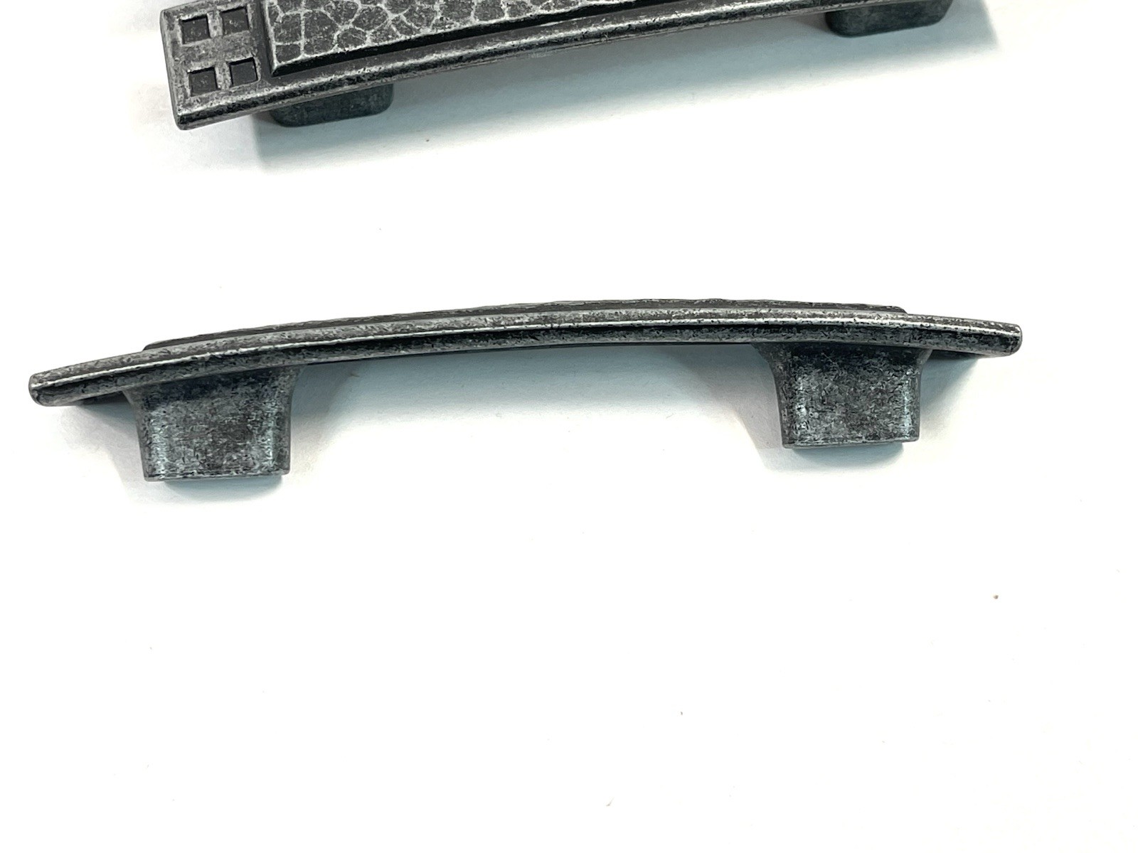 Set Of 8 – Keeler Brass Company Vintage Drawer Pulls, Brutalist Hammered Pewter