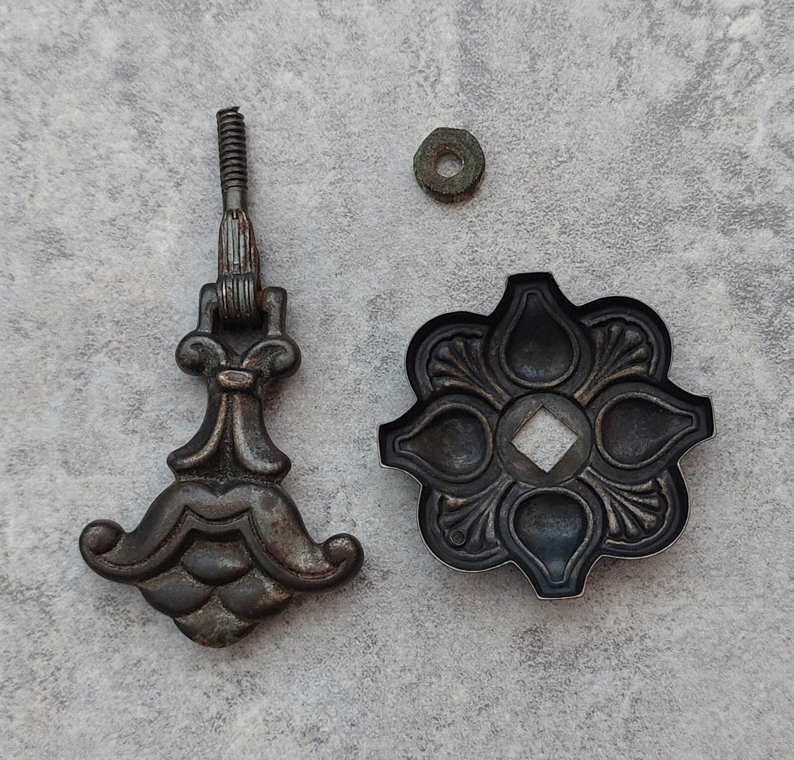 Antique English Hanging Drop Drawer Pull Steel Brown Gold