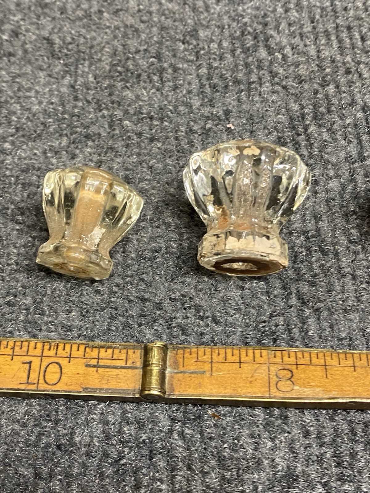 (7) Antique Glass Drawer Pulls Different Sizes And Styles