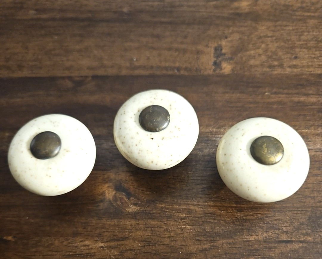 Vintage Beige Speckled Round Porcelain Drawer Cabinet Pull Hardware Lot Of 3
