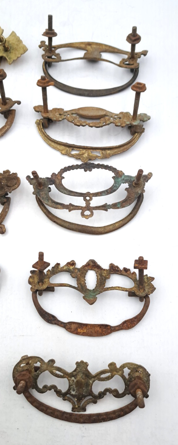 Lot of Mixed Antique/Vintage Hardware Furniture Drawer Pulls Handles Metal Brass