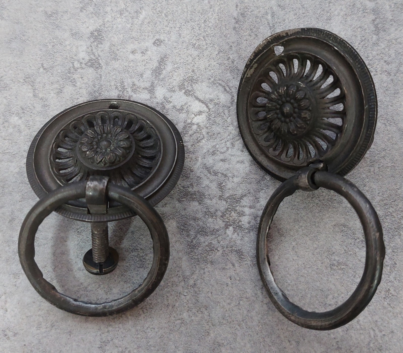 Antique English Ring Drawer Pulls Lot Of 2 Brass Flower & Leaves Theme Gray