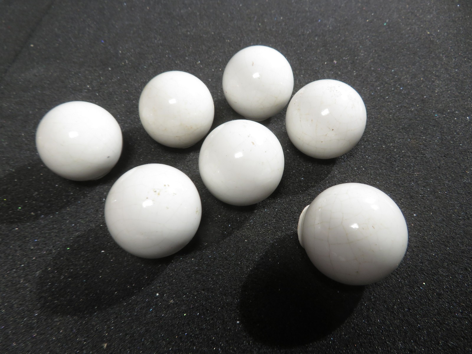 7 VINTAGE WHITE PORCELAIN DRAWER ROUND BALL KNOBS CABINET PULLS 1.25 in Wide