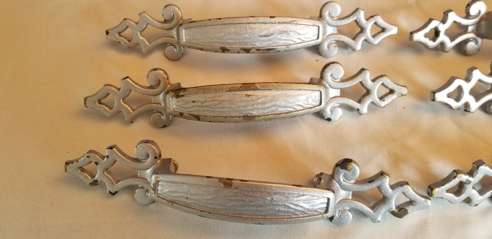 Lot of 6 Elegant Antique Brass Dresser Furniture Cabinet Pull Handles