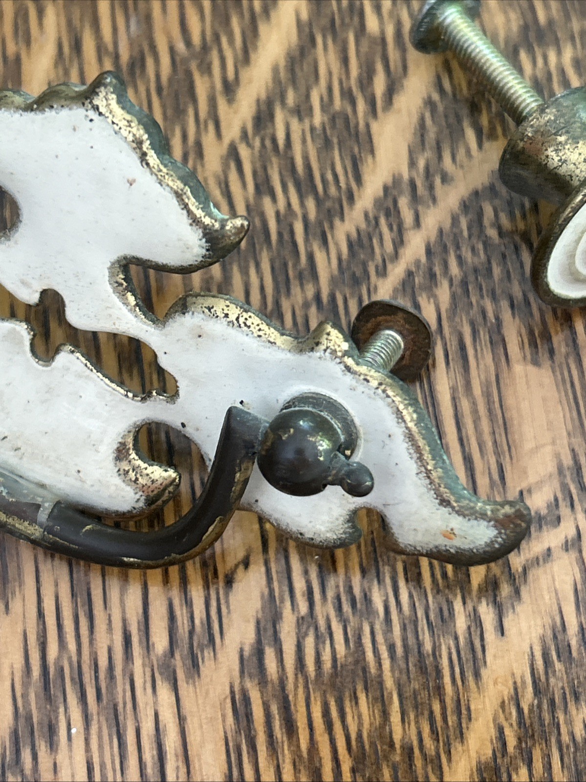 Vintage Pull Handles 2-1/2″ Centers White On Brass 1960s