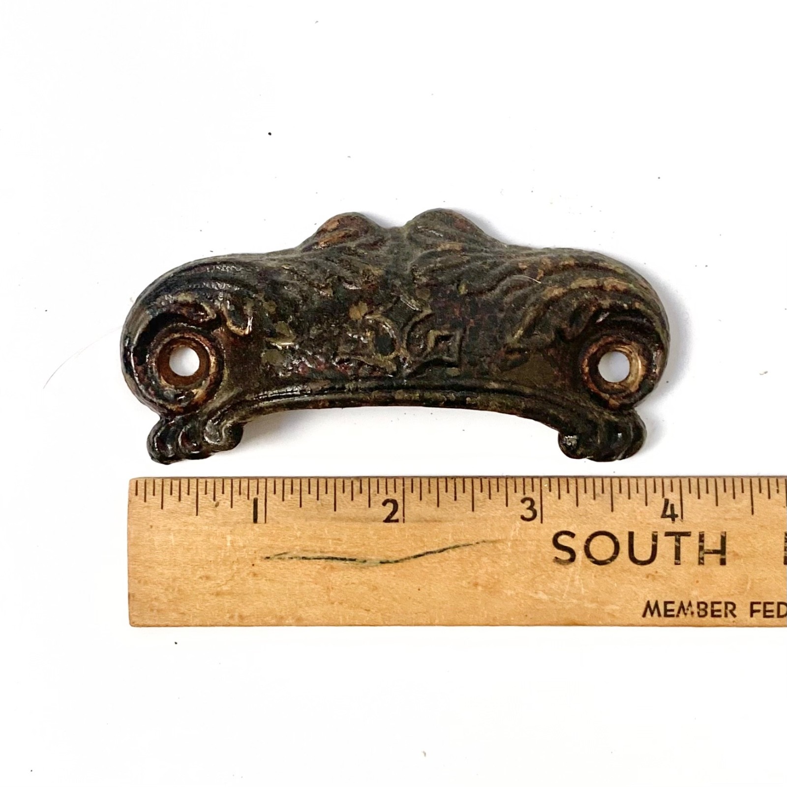 Five 3.875″ Cast Iron Drawer Bin Pulls Leaves Scrolls Reading Hardware PA c1885