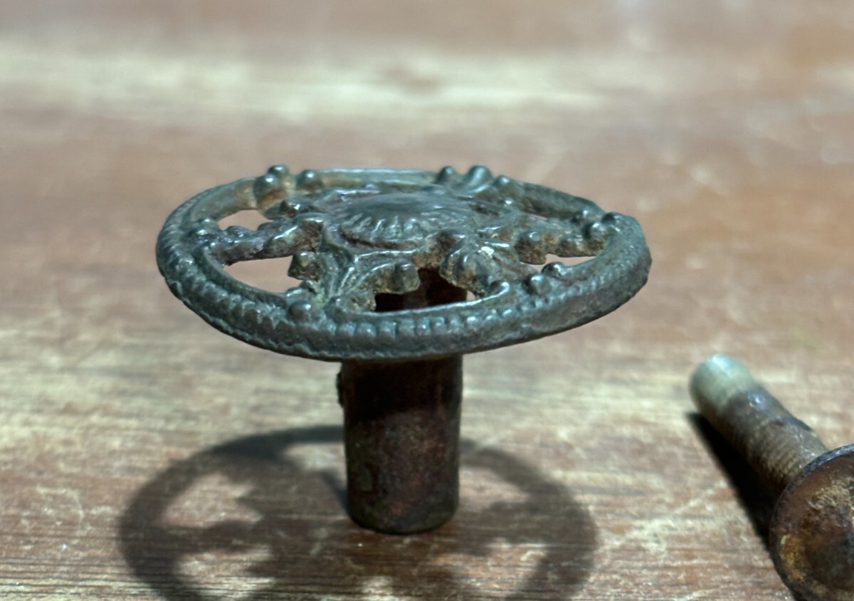Vintage Antique Ornate Round Cabinet Knob Drawer Pull 1 1/4 inch