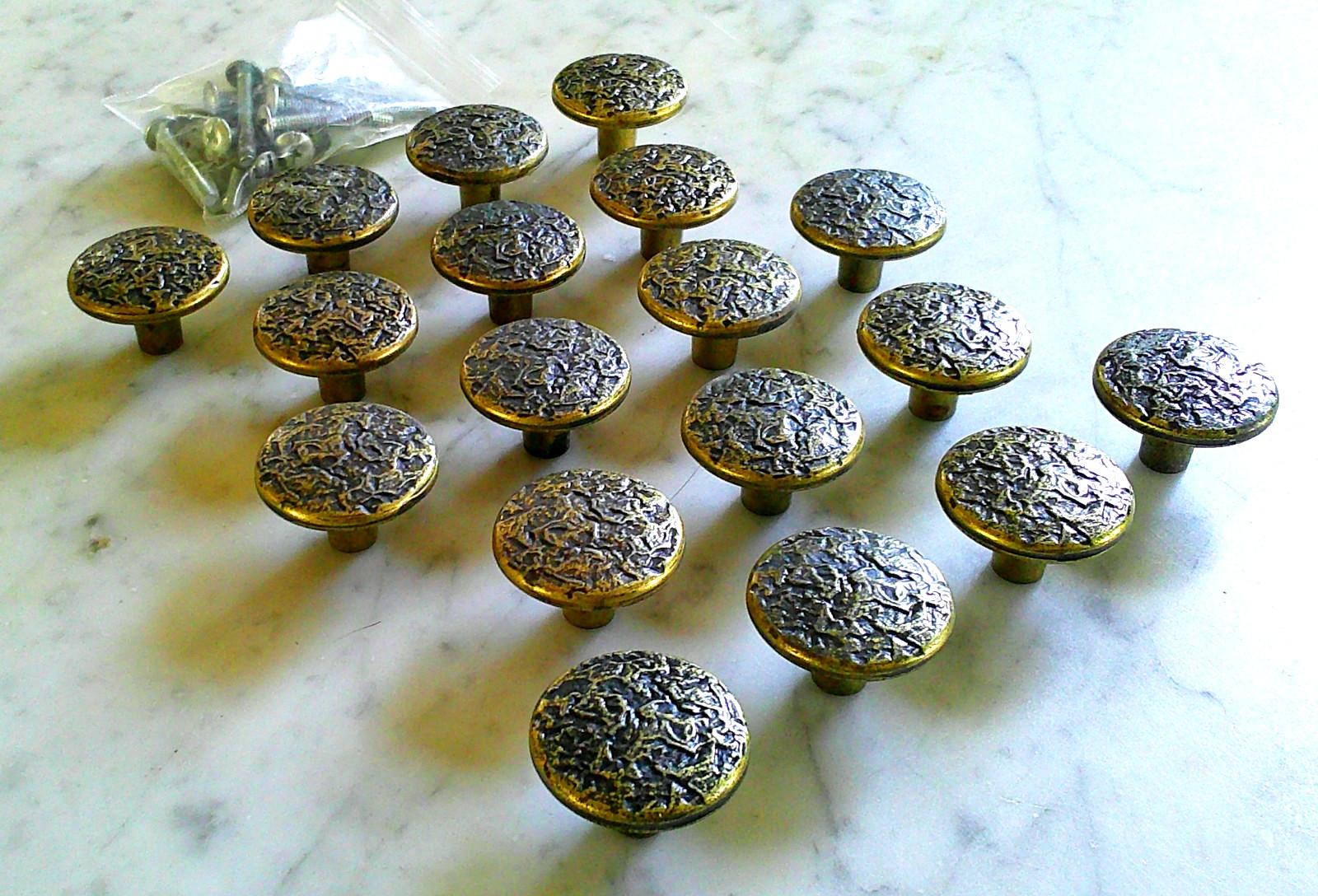 18 Amerock Brass Colonial Hammered Drawer Cabinet Pull Knobs Vintage 1 1/4inch