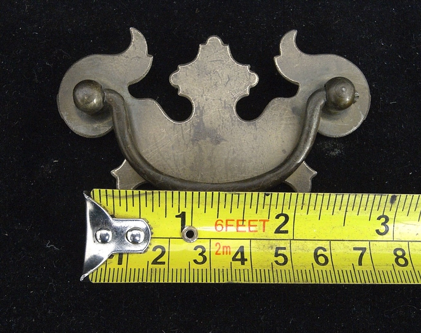 10 CHIPPENDALE STYLE BATWING BRASS TONED DRAWER PULLS in GOOD CONDITION