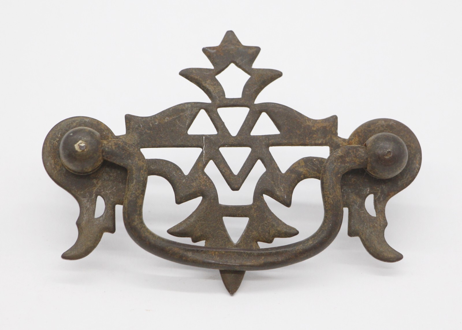 Vintage Traditional 3.25 in. Steel Cut Out Bail Drawer Pulls