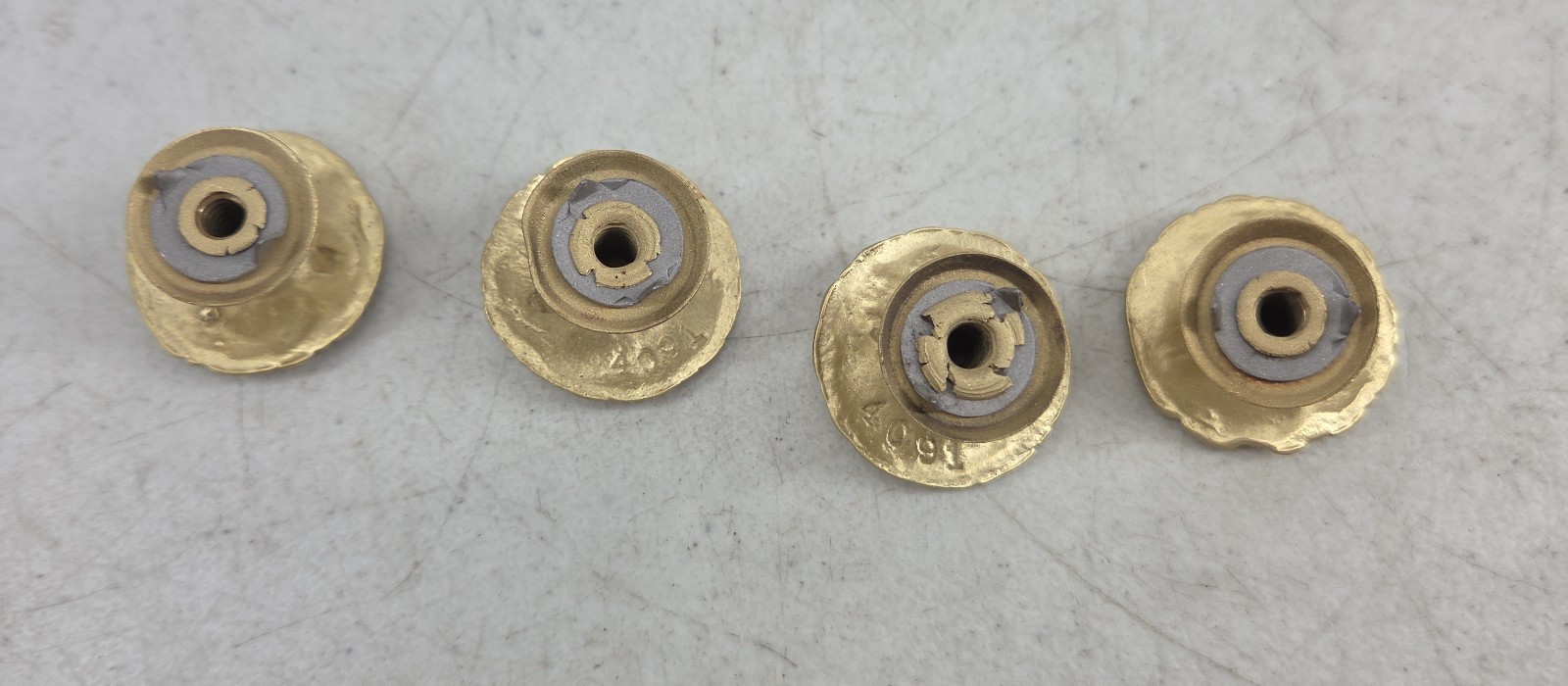 Vintage 4 Brass Drawer Pull Handles Cabinet Cupboard Round Flower Knobs 4091