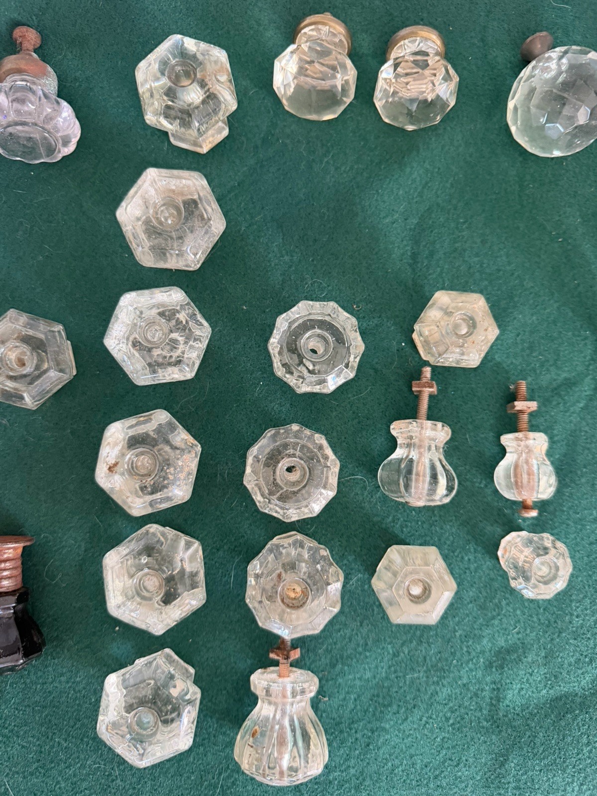 26 Assorted Antique Clear, Black, Purple Glass Drawer Pulls 2 Floral, 3 Faceted