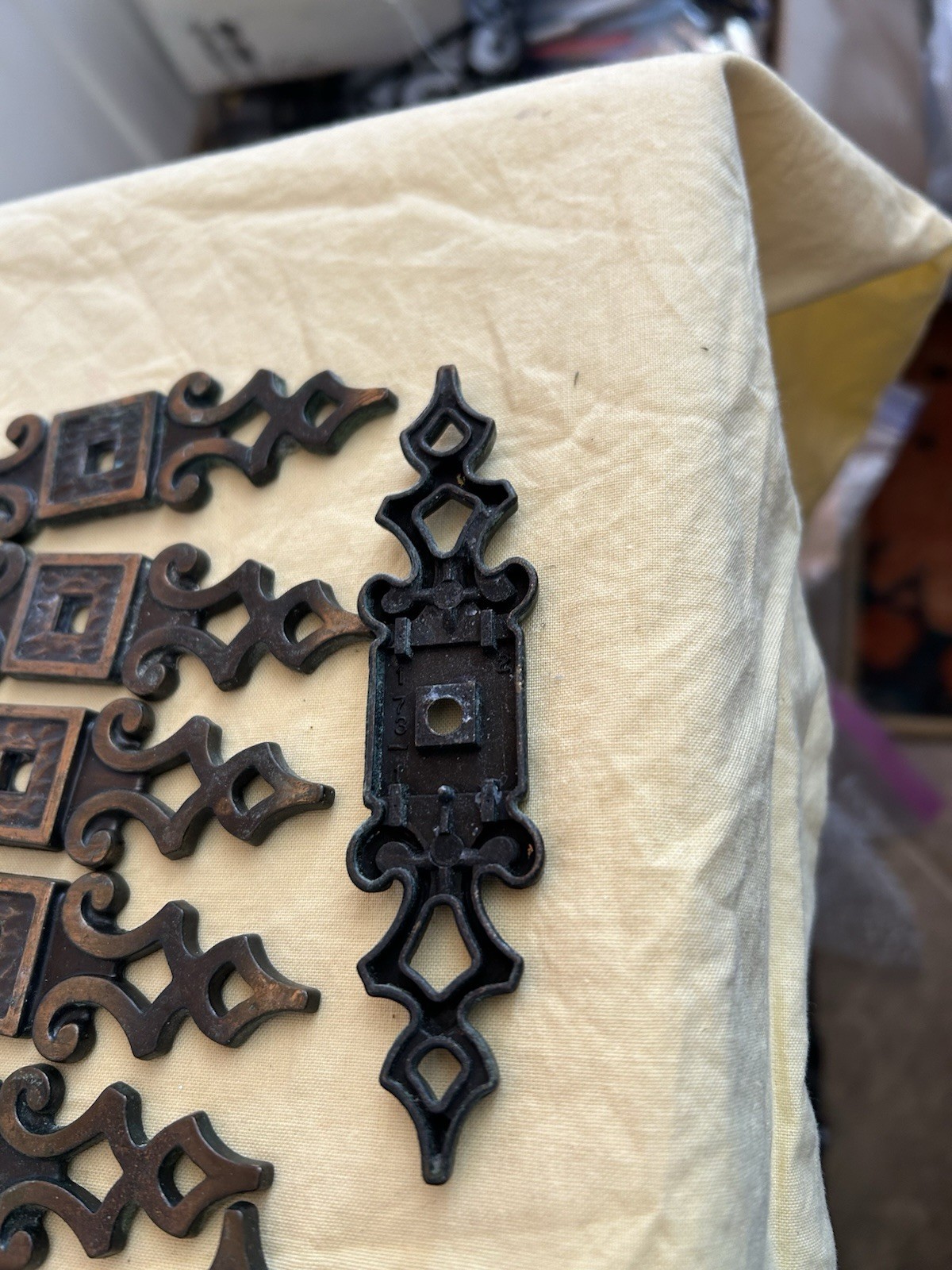 Vintage Amerock Madeira Antique English Furniture Ring Pull, Backplate Set Of 18
