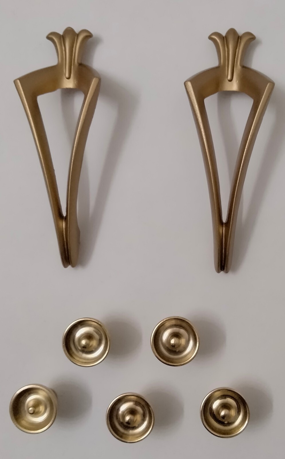 7 Art Deco MCM Brass Drawer Pulls 2 Lrg Verticle 3.25″ Mount 5 Sm Round Knobs