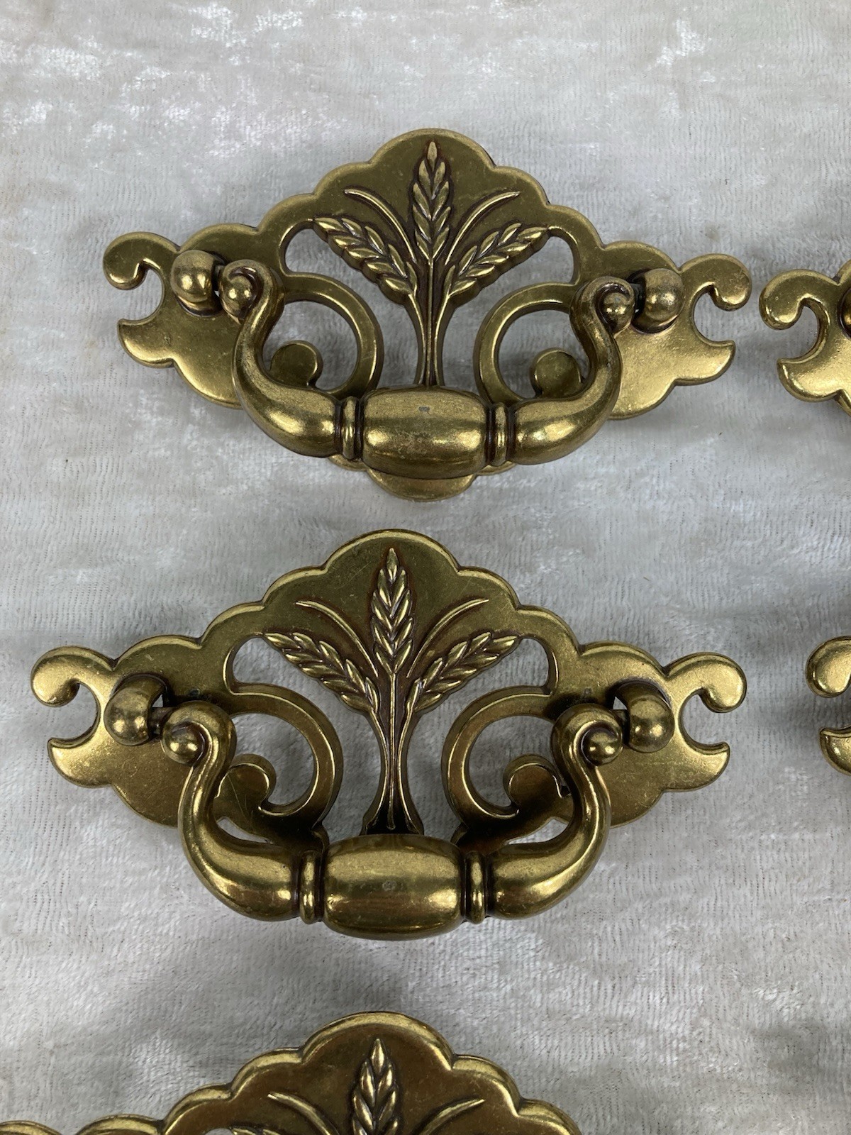 Vtg Brass Chippendale Federal Wheat Drawer Pulls Handle Bail Drop Lot of 8