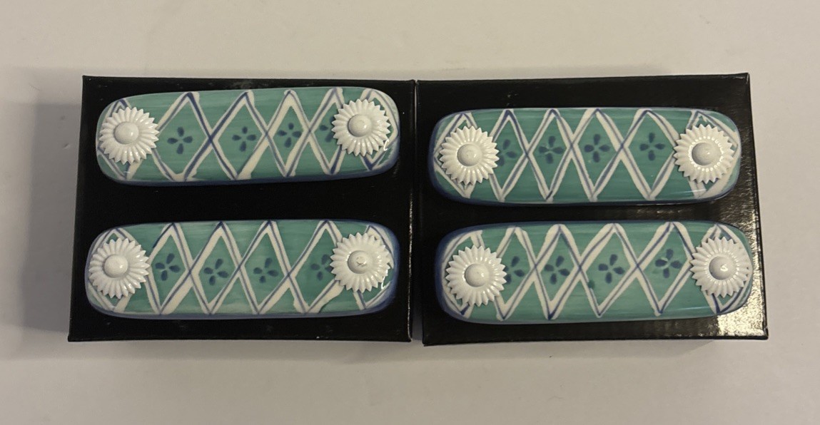 Lot of 4 turquoise /white vintage NOS ceramic floral-design drawer pulls