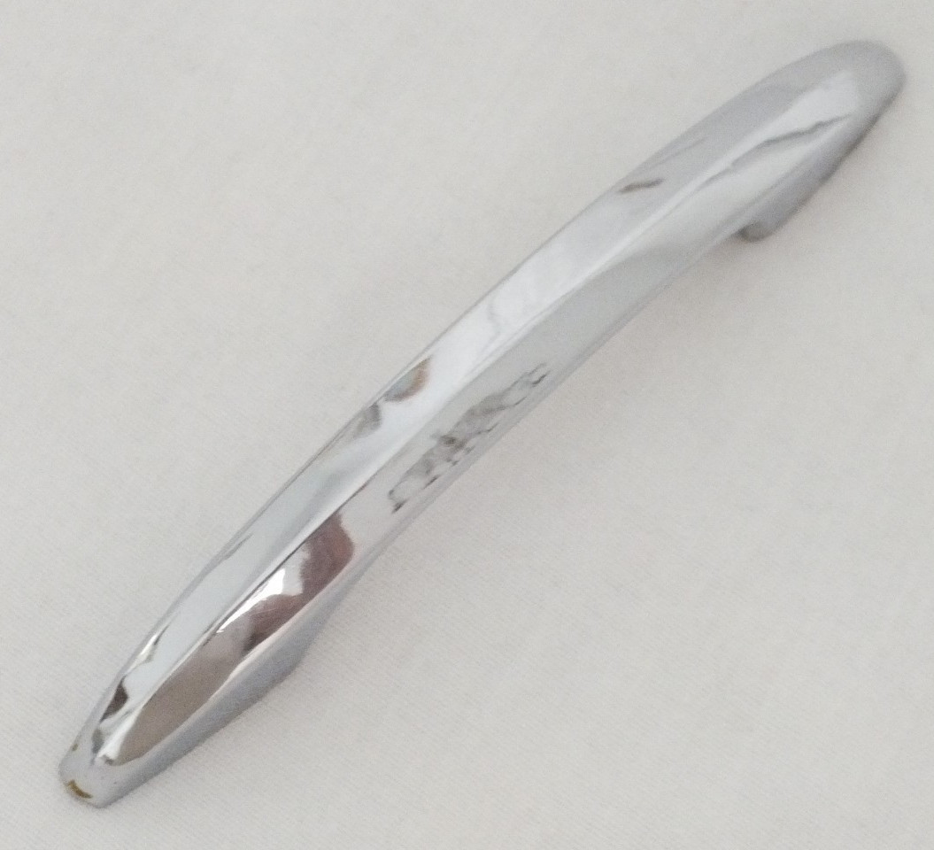 lot of 10 vintage metal chrome mod drawer door pulls handles sleek convex 4.75″