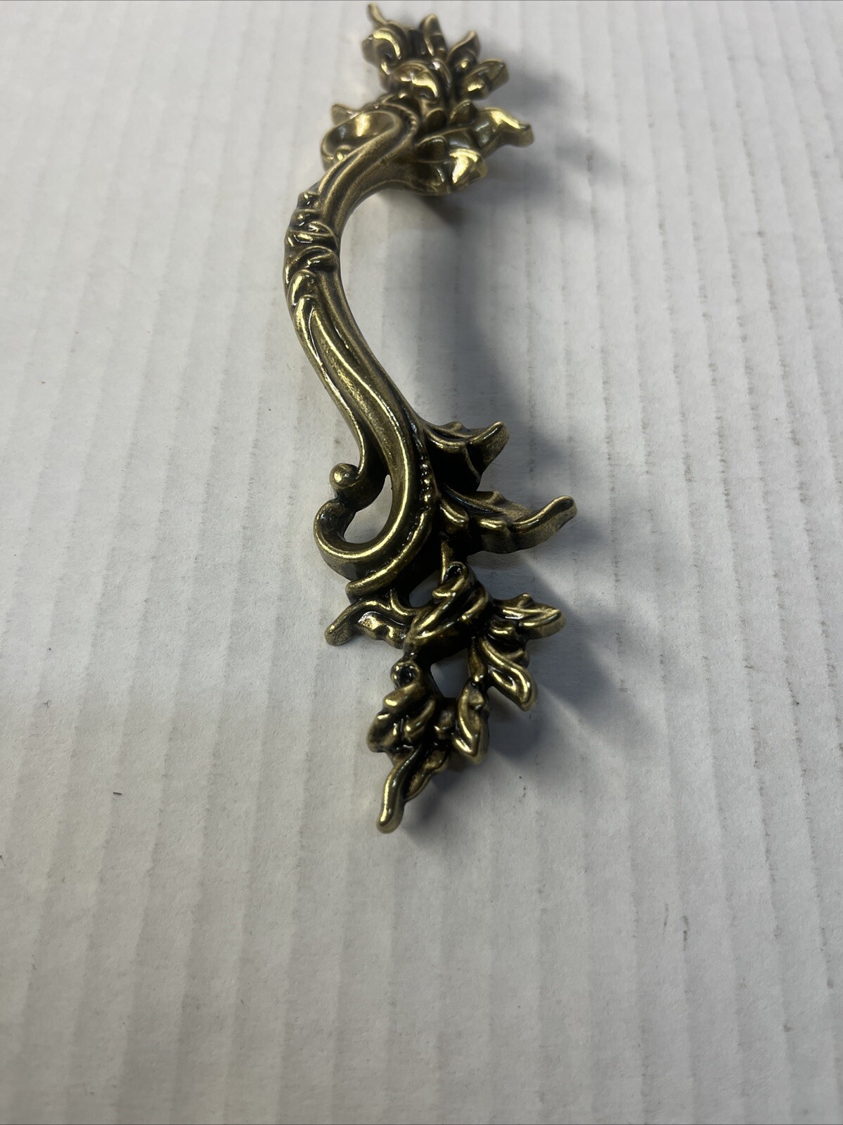 Set Of 5 – Antique Metal French Provincial 6” Drawer Handles