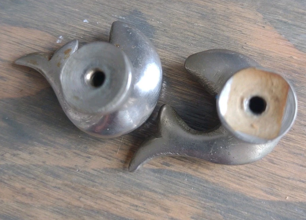 DOLPHIN FISH DRAWER PULLS SATIN NICKEL W/ SCREWS 1.6″ PRICE FOR 2 PULLS