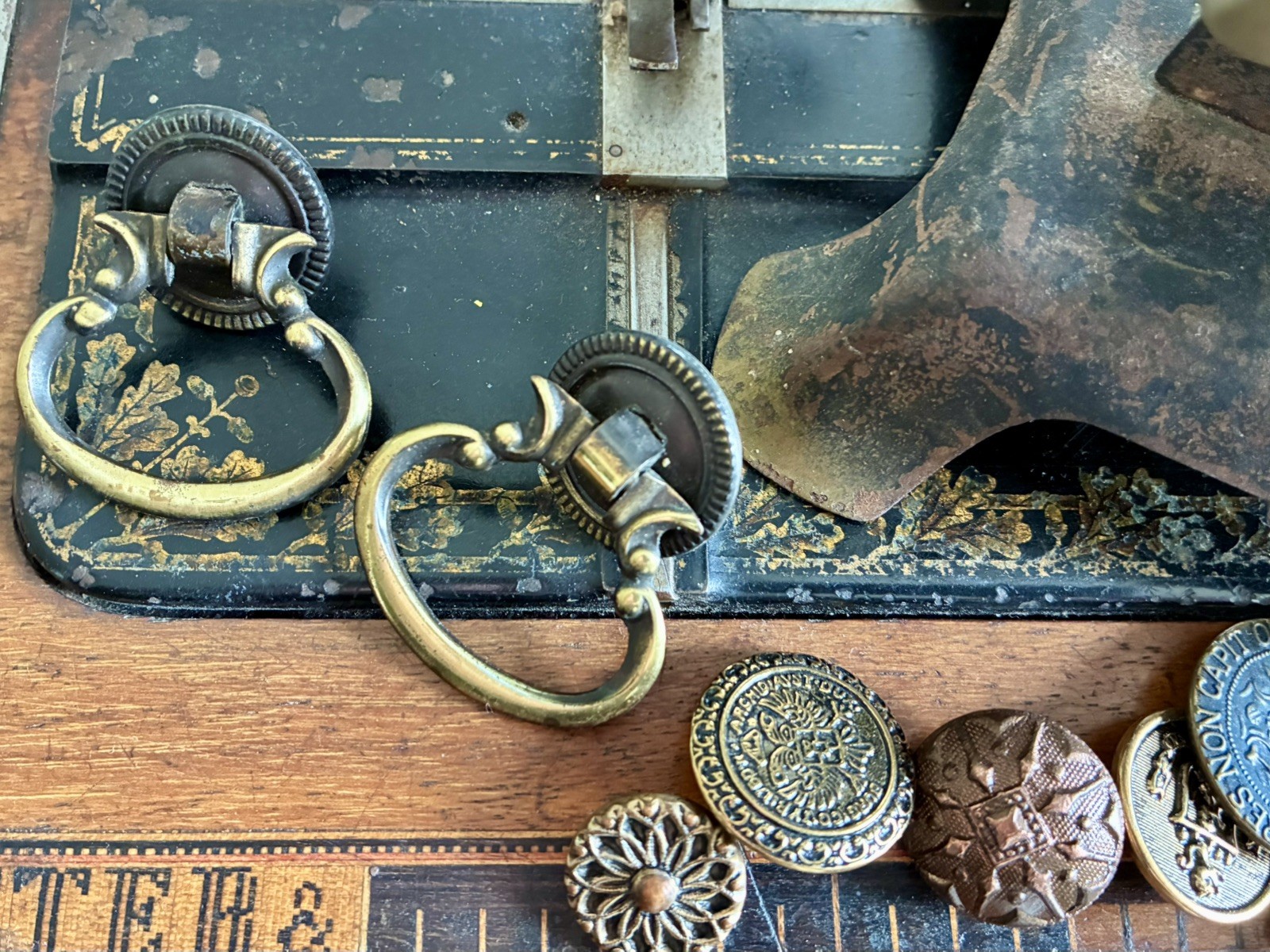 Vintage Drawer Pulls / Traditional Knocker Style Furniture Knobs