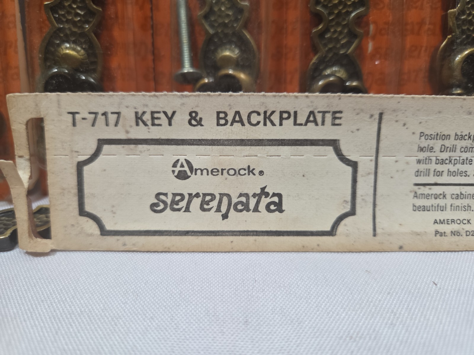 Vintage NOS 1970’s Amerock Serenara Hardware Lot Of 10 T-717 Key & Backplate