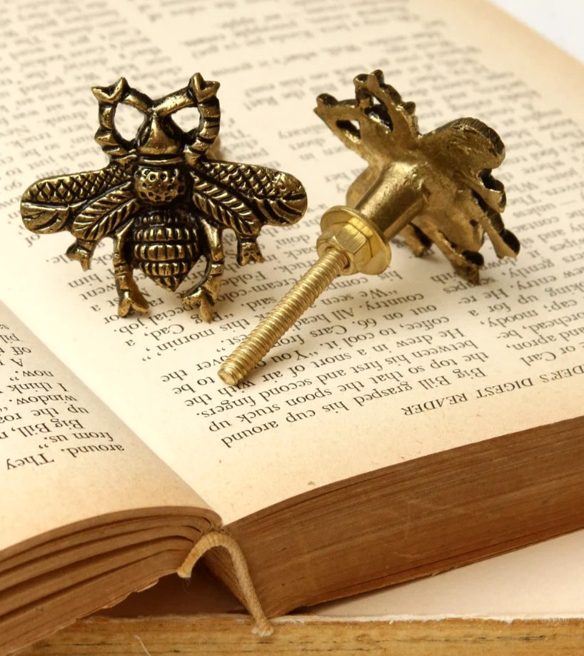 1 Brushed-Gold Metal Drawer Pulls Handles Bee Vintage-Brass Cabinet Door Knobs