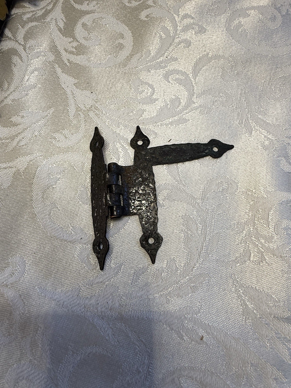 LOT OF MISCELLANEOUS HARDWARE. Drawer Pulls, Hinges, Keys
