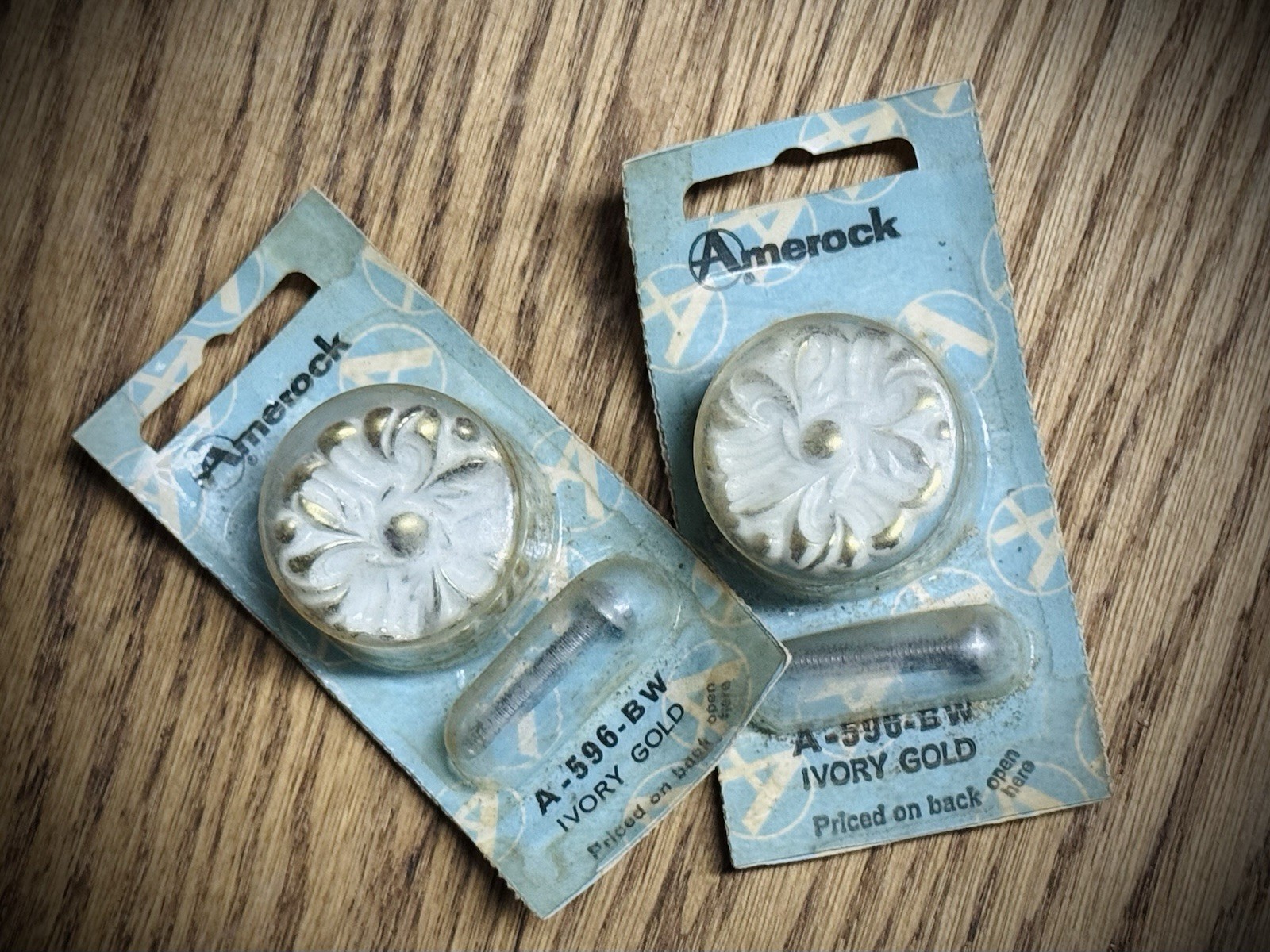2 Vintage Antique Amerock Ivory Gold Drawer Knobs Pulls Mid Century Floral Round